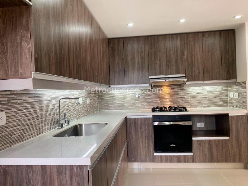 3BR Apartment for Rent (Penthouse) with 3 Baths in El Poblado - 8