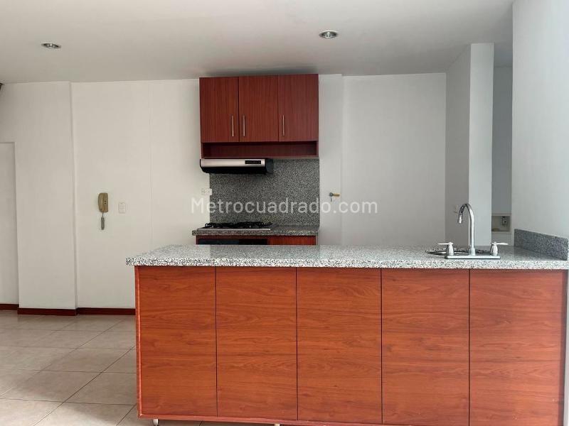 2BR Apartment for Rent in El Poblado with Pool & Sauna - 4