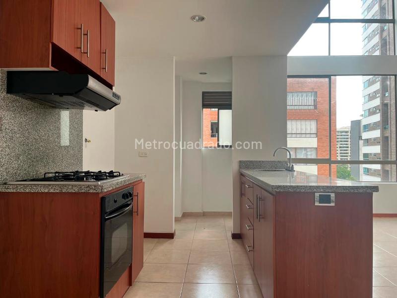 2BR Apartment for Rent in El Poblado with Pool & Sauna - 5