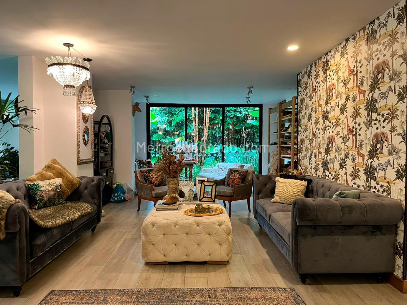 Casa de 3 habitaciones en venta en El Poblado, Medellín — imagen 1 de 20