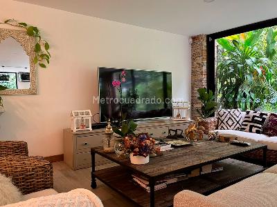 Casa de 3 alcobas en venta en El Poblado, Medellín, 361 m² · foto 2 de 20
