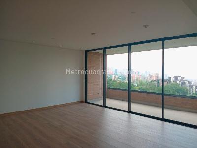 Apartamento de 3 alcobas en venta en El Poblado, Medellín, 143 m² · foto 4 de 17