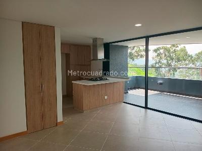 Apartamento de 3 alcobas en venta en El Poblado, Medellín, 100 m² · foto 2 de 20