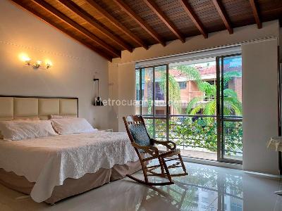 Casa de 3 alcobas en venta en Envigado, Envigado, 220 m² · foto 13 de 19