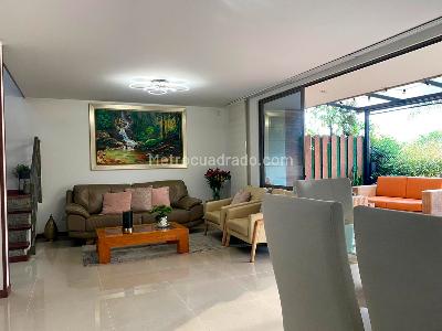 Casa de 3 alcobas en venta en Envigado, Envigado, 220 m² · foto 2 de 19
