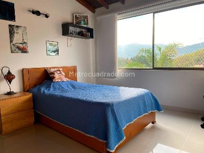 Casa de 3 alcobas en venta en Envigado, Envigado, 220 m² · foto 8 de 19