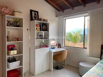 Casa de 3 alcobas en venta en Envigado, Envigado, 220 m² · foto 9 de 19