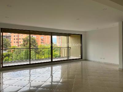 Apartamento de 4 alcobas en venta en Envigado, Envigado, 161 m² · foto 3 de 17