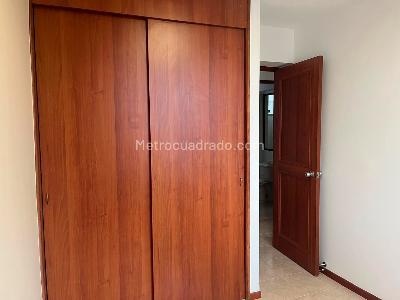 Apartamento de 3 alcobas en arriendo en Los Balsos, Medellín, 84 m² · foto 11 de 13