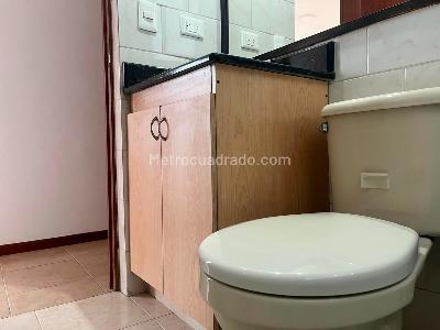 Apartamento de 3 alcobas en arriendo en Los Balsos, Medellín, 84 m² · foto 12 de 13