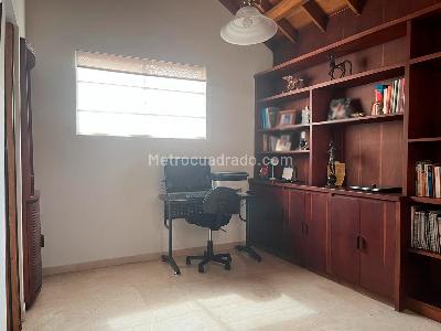 Casa de 3 alcobas en arriendo en El Poblado, Medellín, 256 m² · foto 16 de 20