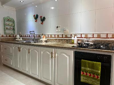 Casa de 3 alcobas en arriendo en El Poblado, Medellín, 256 m² · foto 8 de 20