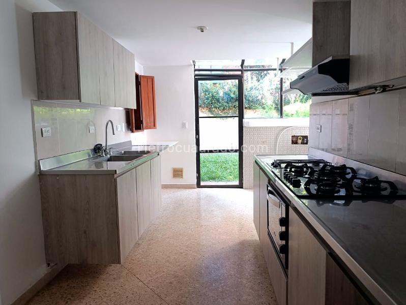 Casa Amplia de 4 Alcobas en Zona Tranquila de El Poblado - 6