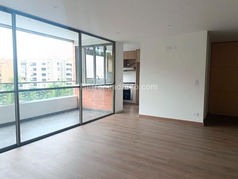 Apartamento de 2 Alcobas en El Poblado con Terraza - 4