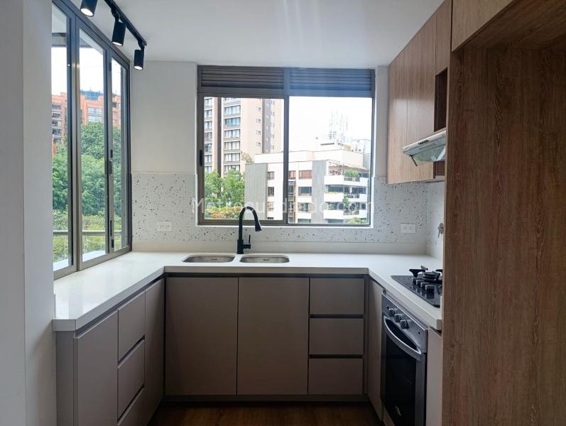 Apartamento de 2 Alcobas en El Poblado con Terraza - 9