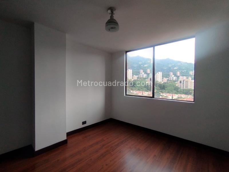 Apartamento de 3 Alcobas en El Poblado con Balcón y Parqueadero - 8