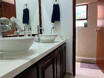 Casa de 3 alcobas en venta en Envigado, Envigado, 205 m² · foto 19 de 20