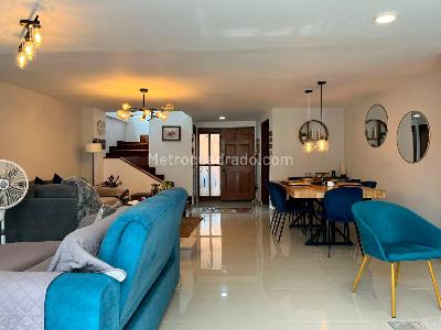 Casa de 3 alcobas en venta en Envigado, Envigado, 205 m² · foto 7 de 20