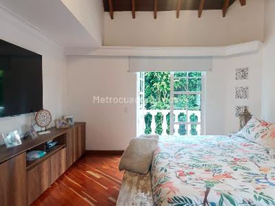 Casa de 4 alcobas en arriendo en El Poblado El Tesoro, Medellín, 600 m² · foto 11 de 20