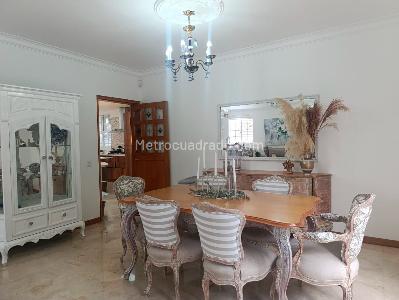 Casa de 4 alcobas en arriendo en El Poblado El Tesoro, Medellín, 600 m² · foto 4 de 20