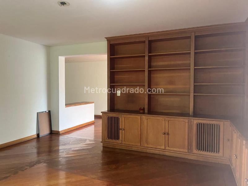 4BR Apartment for Rent in Gated Unit, El Poblado - 8