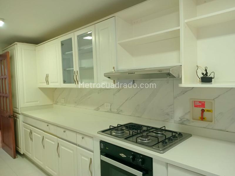 Spacious 3BR Apartment in El Poblado - 7