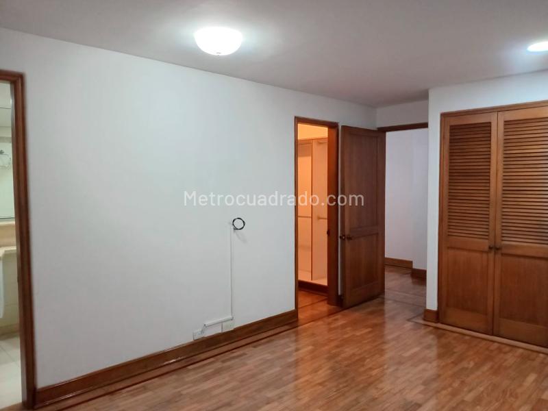 Spacious 3BR Apartment in El Poblado - 9