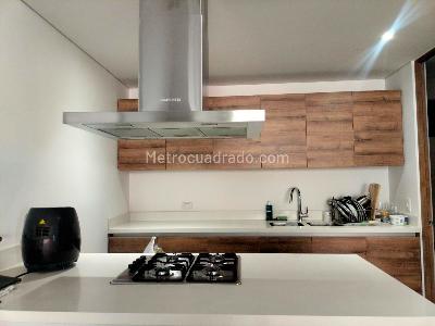 Apartamento de 1 alcoba en arriendo en El Poblado, Medellín, 68 m² · foto 6 de 9