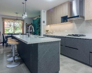 Casa en arriendo en El Poblado, Medellín · foto 6 de 20