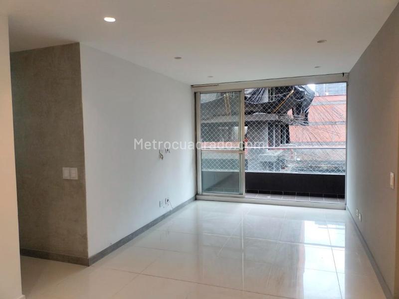 Spacious 3BR Apartment with Balcony in El Poblado