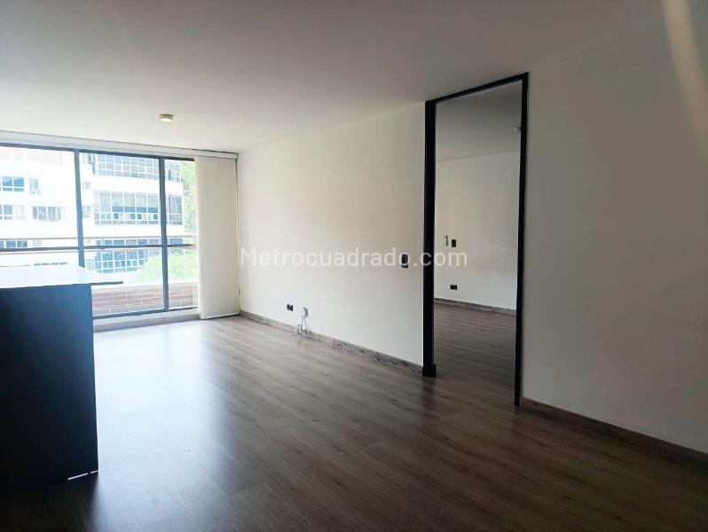 Cozy Studio Apartment with Amenities in El Poblado - 4