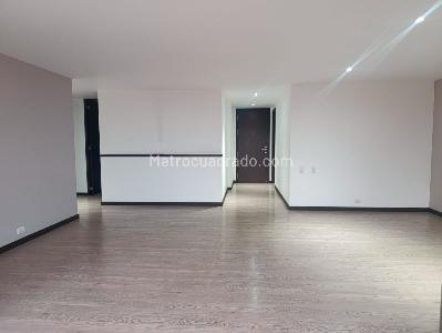 Apartamento de 3 alcobas en venta en El Poblado, Medellín, 140 m² · foto 3 de 19
