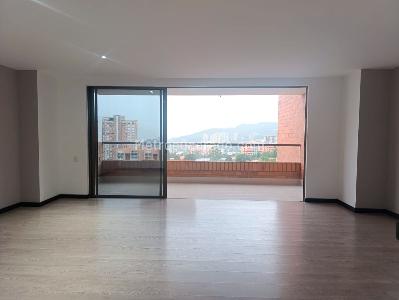 Apartamento de 3 alcobas en venta en El Poblado, Medellín, 140 m² · foto 5 de 19