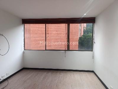Apartamento de 3 alcobas en venta en El Poblado, Medellín, 140 m² · foto 8 de 19