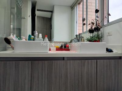 Apartamento de 3 alcobas en venta en El Poblado, Medellín, 154 m² · foto 18 de 20