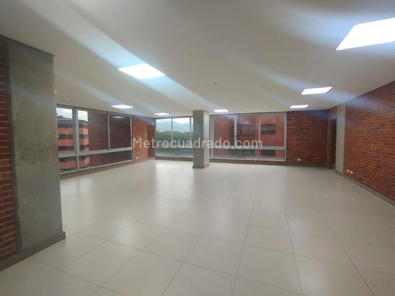 Oficina en Arriendo, EL POBLADO, Medellín - Vista 2