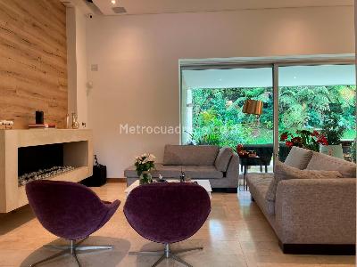 Casa de 3 alcobas en venta en Envigado, Envigado, 330 m² · foto 2 de 20