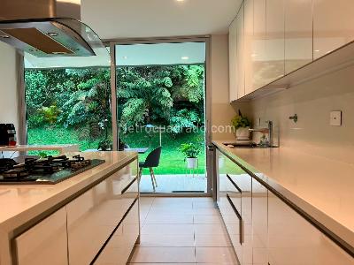 Casa de 3 alcobas en venta en Envigado, Envigado, 330 m² · foto 7 de 20