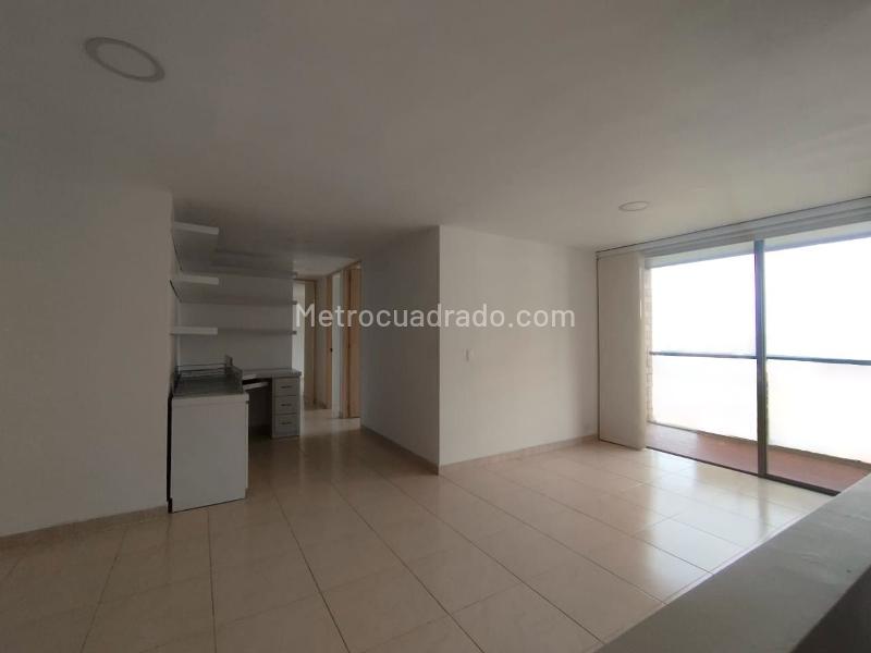 3BR Apartment in Gated Community near Main Road in El Poblado - 4