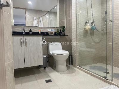 Apartamento de 3 alcobas en venta en El Poblado, Medellín, 144 m² · foto 18 de 19