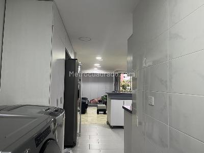 Apartamento de 3 alcobas en venta en El Poblado, Medellín, 144 m² · foto 9 de 19