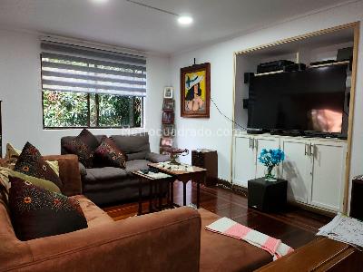Apartamento de 3 alcobas en venta en El Poblado, Medellín, 226 m² · foto 4 de 15