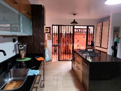 Apartamento de 3 alcobas en venta en El Poblado, Medellín, 226 m² · foto 6 de 15