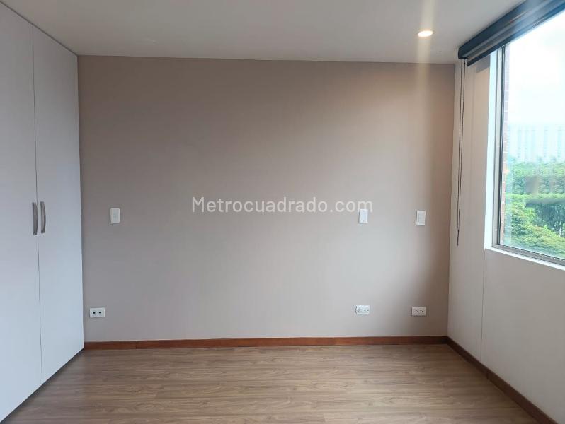 1BR Studio Apartment with Pool in El Poblado - 9