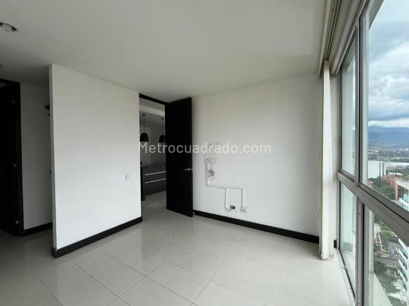 Apartamento Moderno de 2 Alcobas en Zona Central de El Poblado - 8