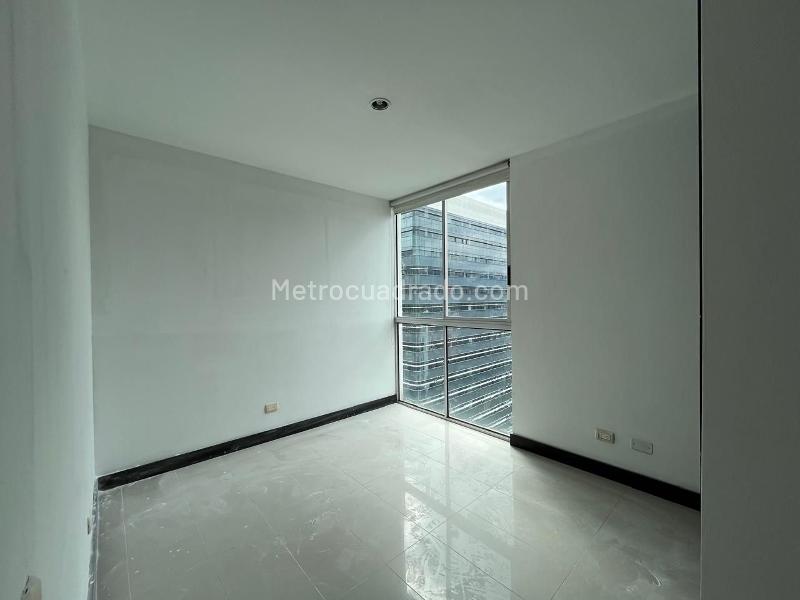 Apartamento Moderno de 2 Alcobas en Zona Central de El Poblado - 9