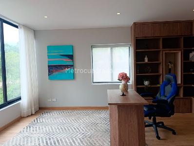 Casa de 4 alcobas en venta en El Poblado, Medellín, 458 m² · foto 10 de 20
