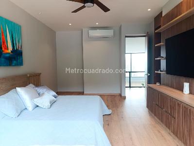 Casa de 4 alcobas en venta en El Poblado, Medellín, 458 m² · foto 15 de 20