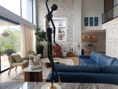 Casa de 4 alcobas en venta en El Poblado, Medellín, 458 m² · foto 3 de 20