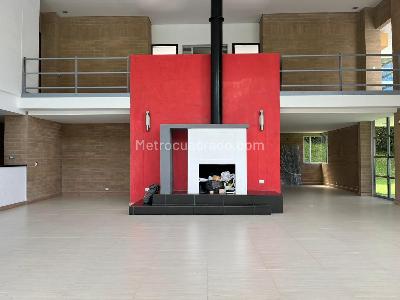 Casa en venta en Envigado, Envigado · foto 2 de 20
